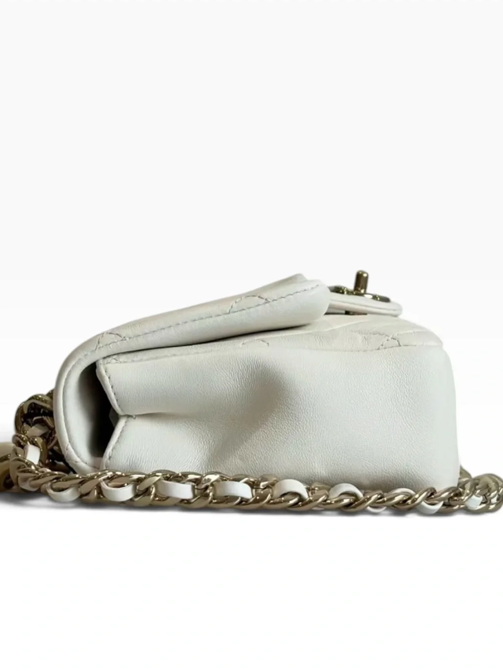 ❌SOLD❌Chanel Flap Bag White Quilted Lambskin Leather GHW